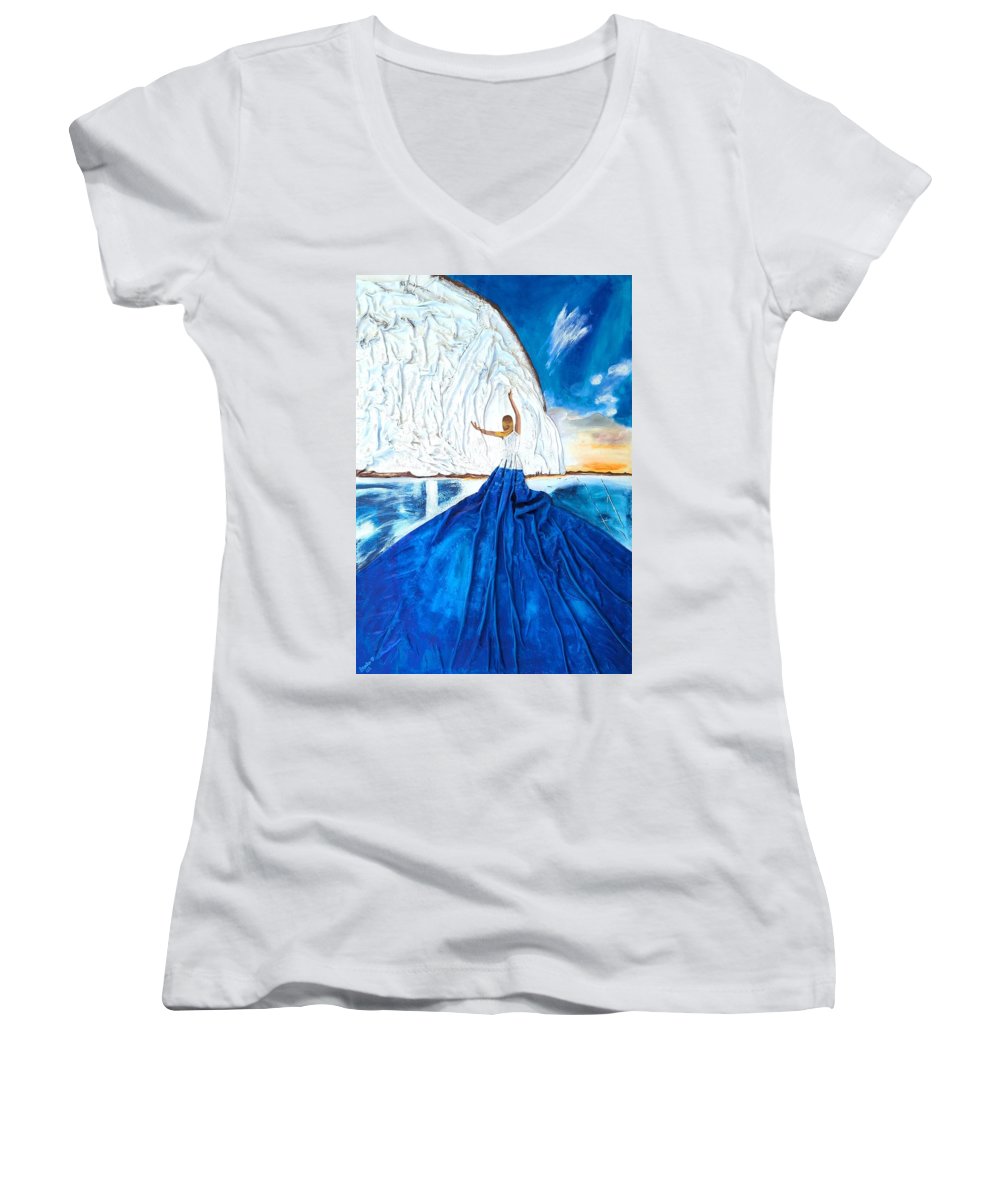 Dara - Women's V-Neck