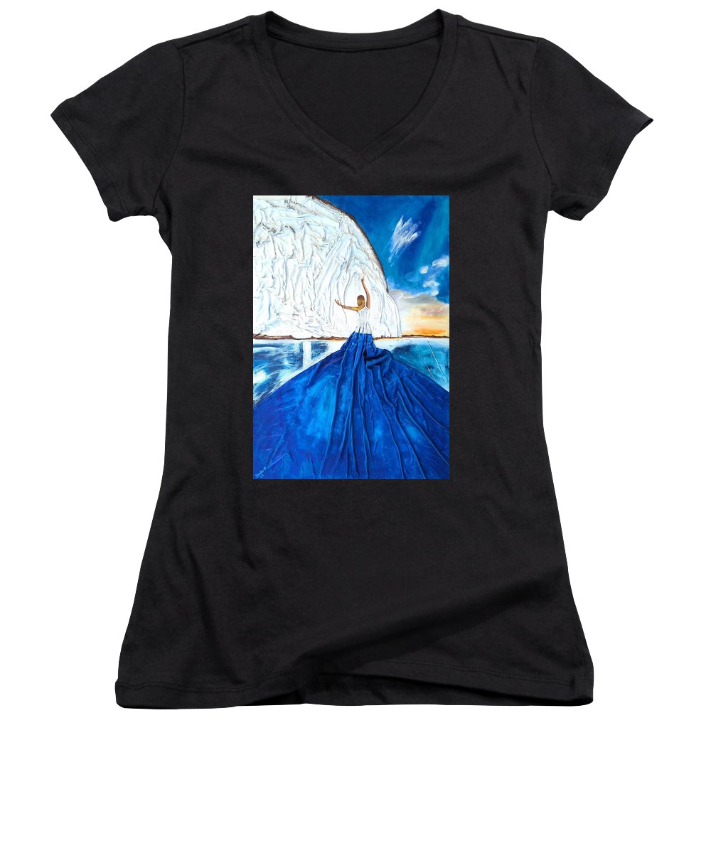 Dara - Women's V-Neck