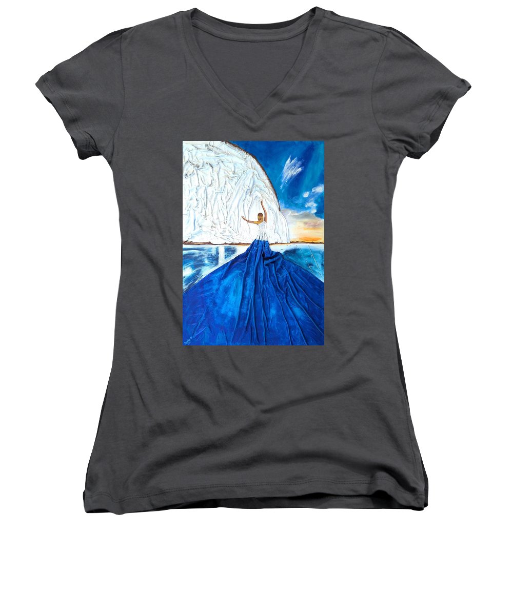 Dara - Women's V-Neck
