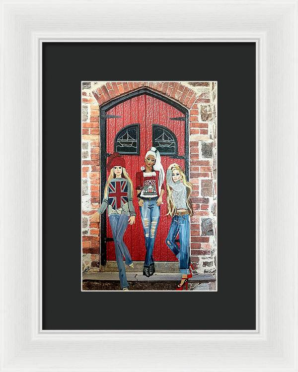 Photoshoot Girls - Framed Print